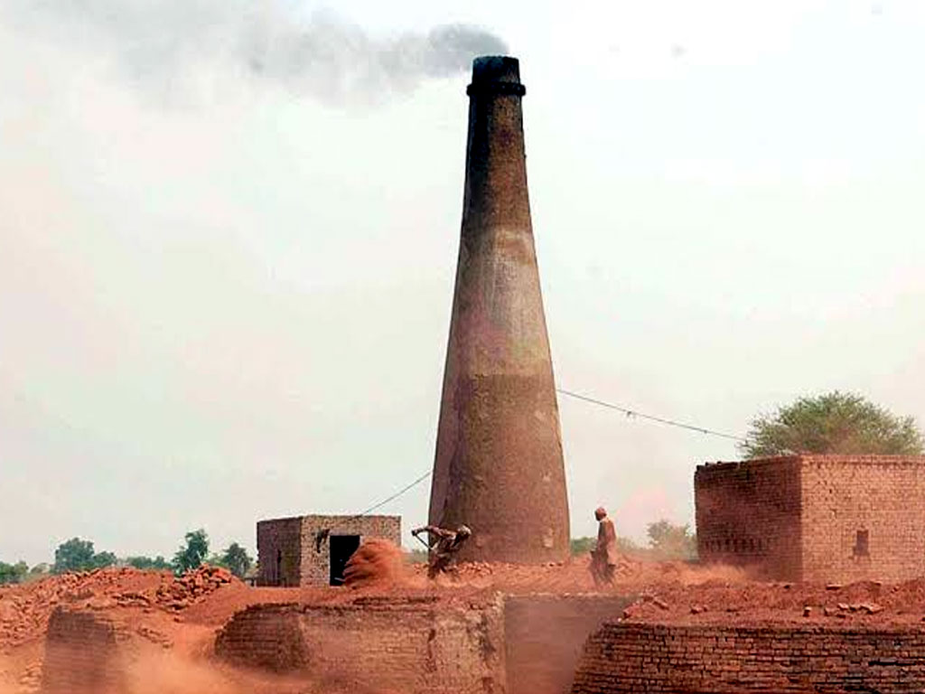 360 brick kilns in Kasur converted to zigzag technology