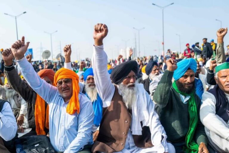 Indian farmers step up pressure with hunger strike against reforms