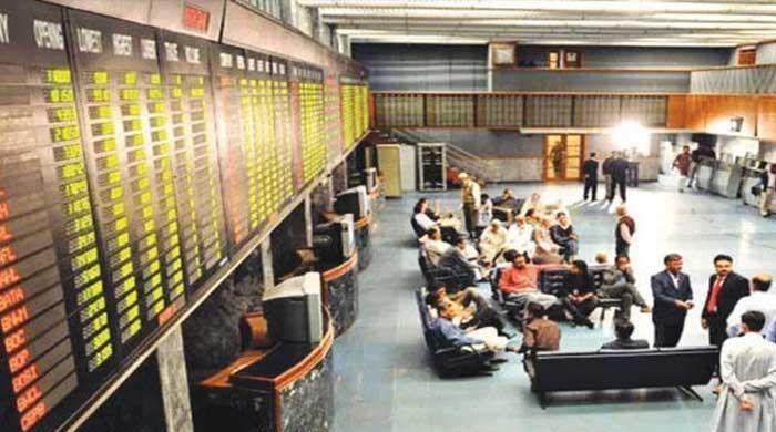 Stocks close flat on lack of triggers