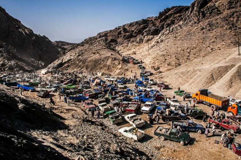 PM orders action against fuel smuggling across Iran border