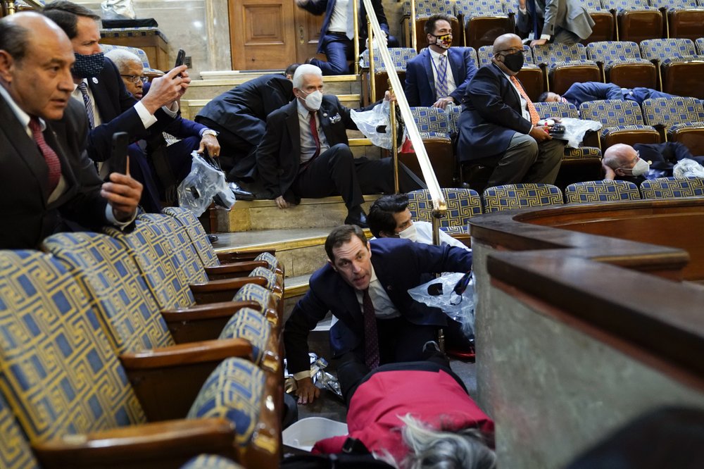 Chaos, violence, mockery as pro-Trump mob occupies Congress
