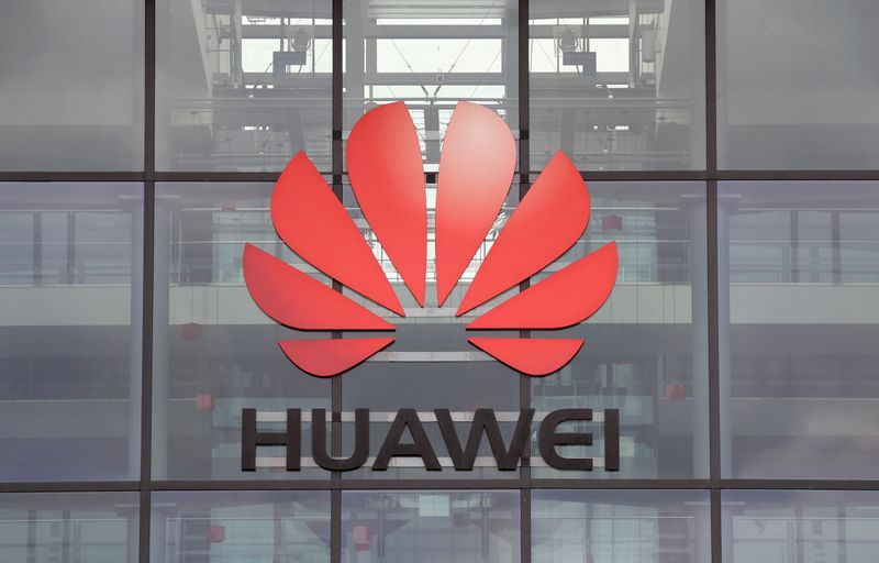 China's Huawei in talks to sell premium smartphone brands P and Mate