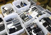 Customs foils bid to smuggle mobile phones worth Rs50 million