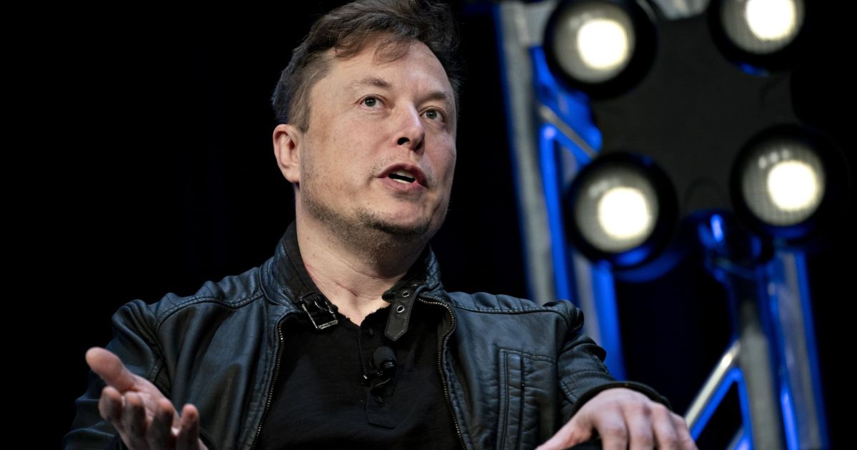 Elon Musk to offer $100m prize for 'best' carbon capture tech