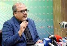 Shahzad Akbar sends Rs500m notice to PML-N’s Uzma Bukhari