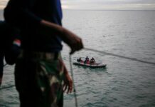 Indonesia uses unmanned undersea vehicle in hunt for air crash victims, ‘black boxes’
