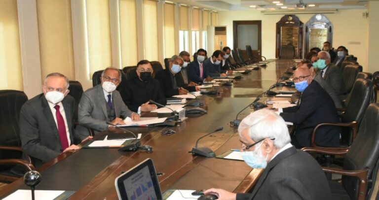 Provinces directed to ensure sale of chicken, eggs at affordable rates