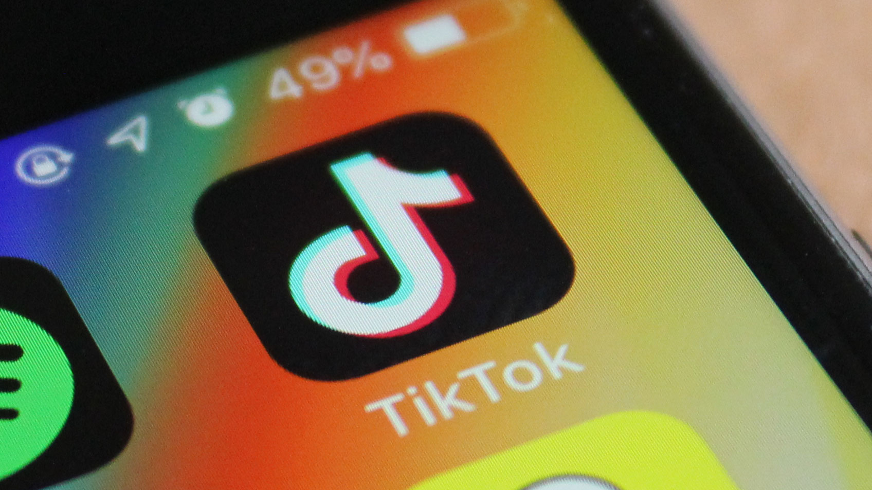 Tiktok strengthens content review with new pre-share prompts