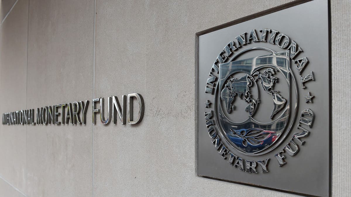 IMF sees signs of stronger global recovery, but significant risks remain