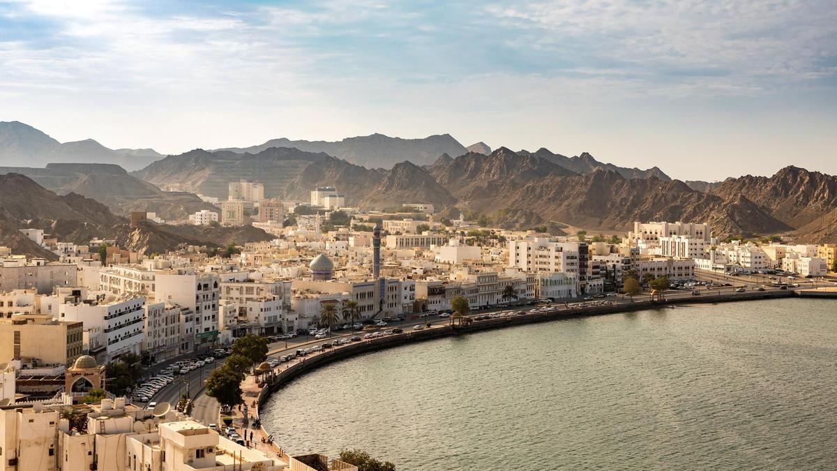 Oman to cut income tax on SMEs, offer investors long-term residency