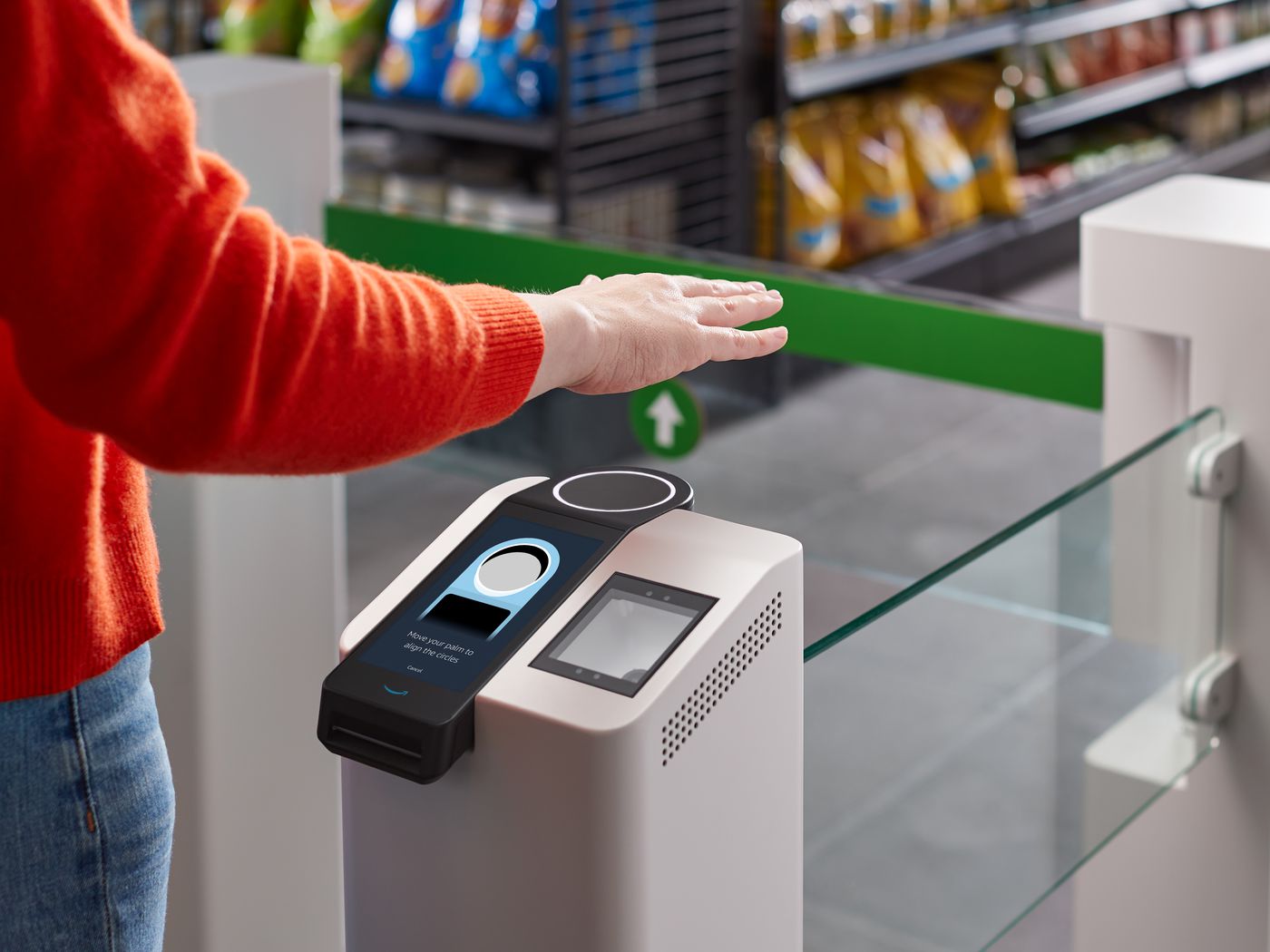 Amazon to let shoppers pay with swipe of their palm