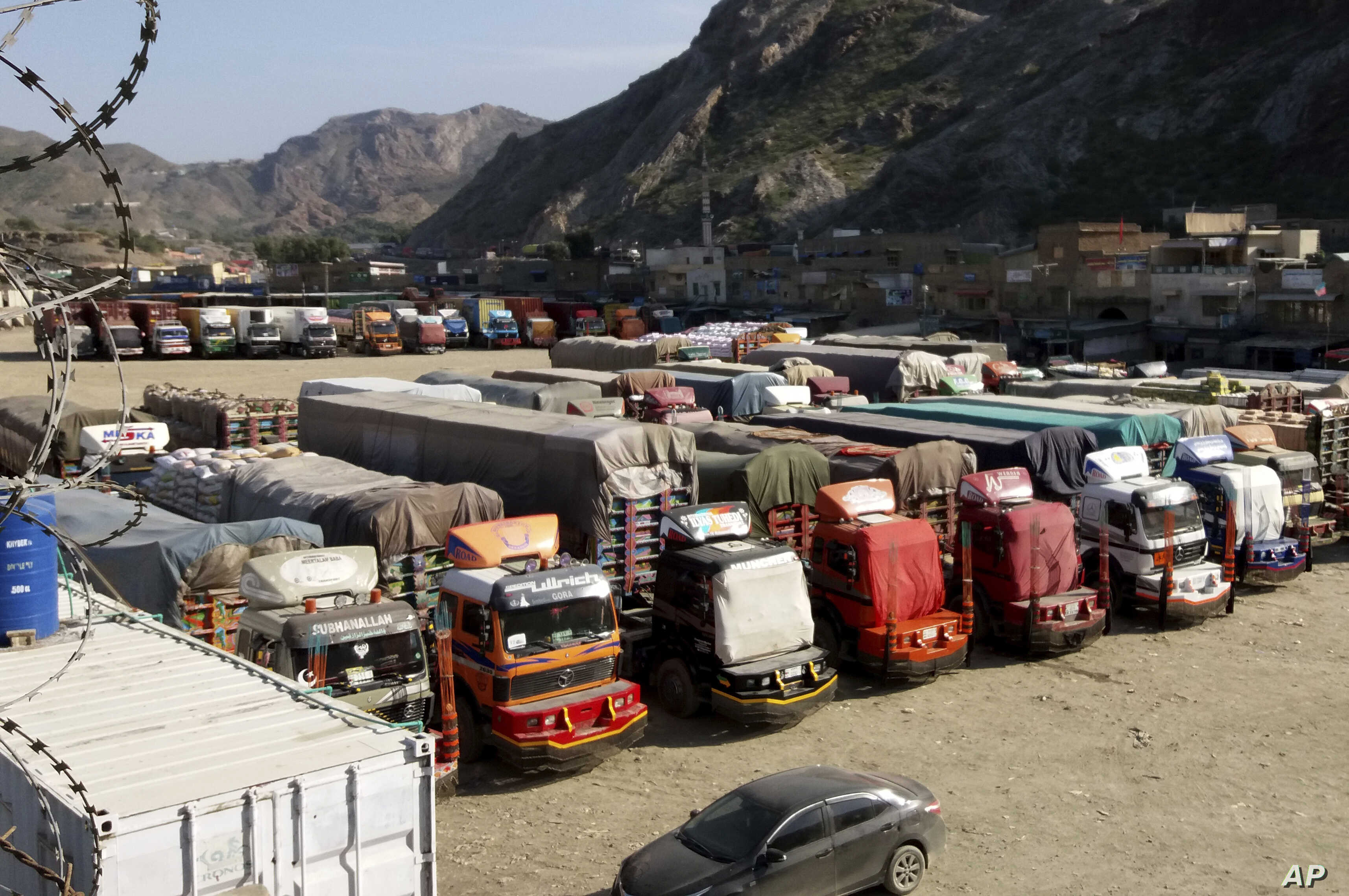 US bill to clear way for duty-free export zones along Pak-Afghan border