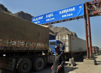 Afghan trade halt hits Pakistan’s $200 million pharma exports, stranding medicine containers at Torkham, Chaman