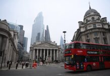 UK company insolvencies fall to lowest since 1980