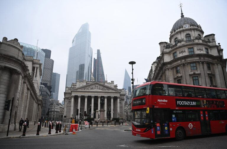 UK company insolvencies fall to lowest since 1980