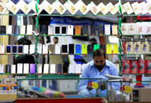 Pakistan exports first consignment of locally manufactured smartphones