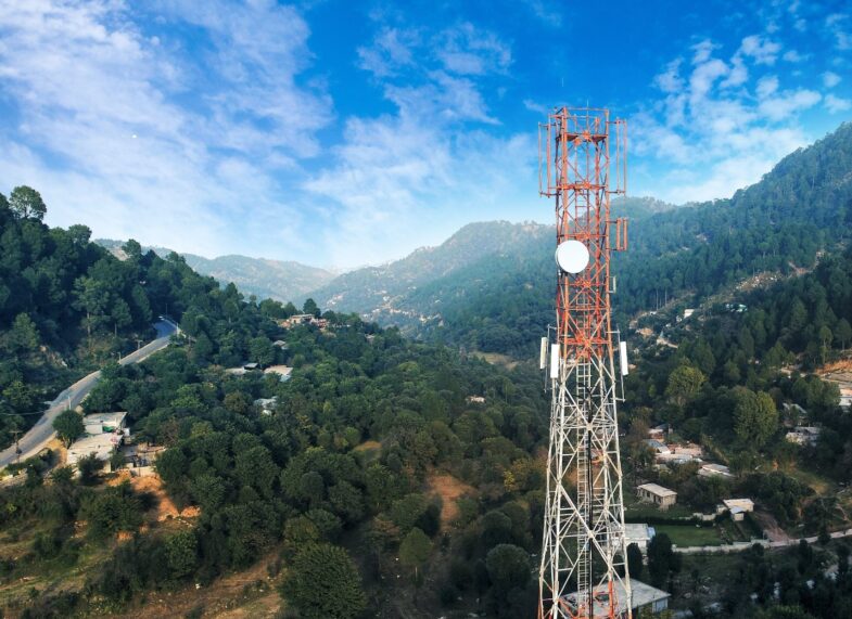 Govt issues policy directives for auction of spectrum in GB, AJK