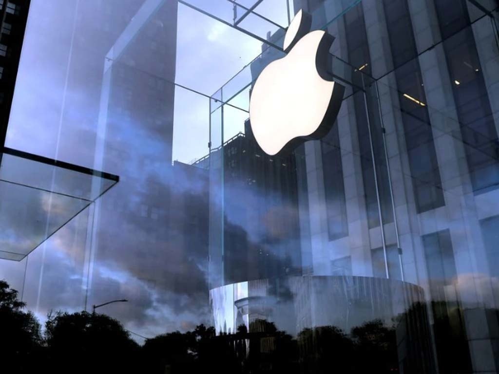 Critics warn of Apple, Google 'chokepoint' repression