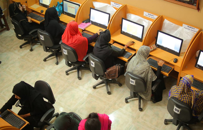 KP govt announces financial support for women in digital economy