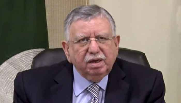 Tarin chairs Macro Economic Advisory Group meeting