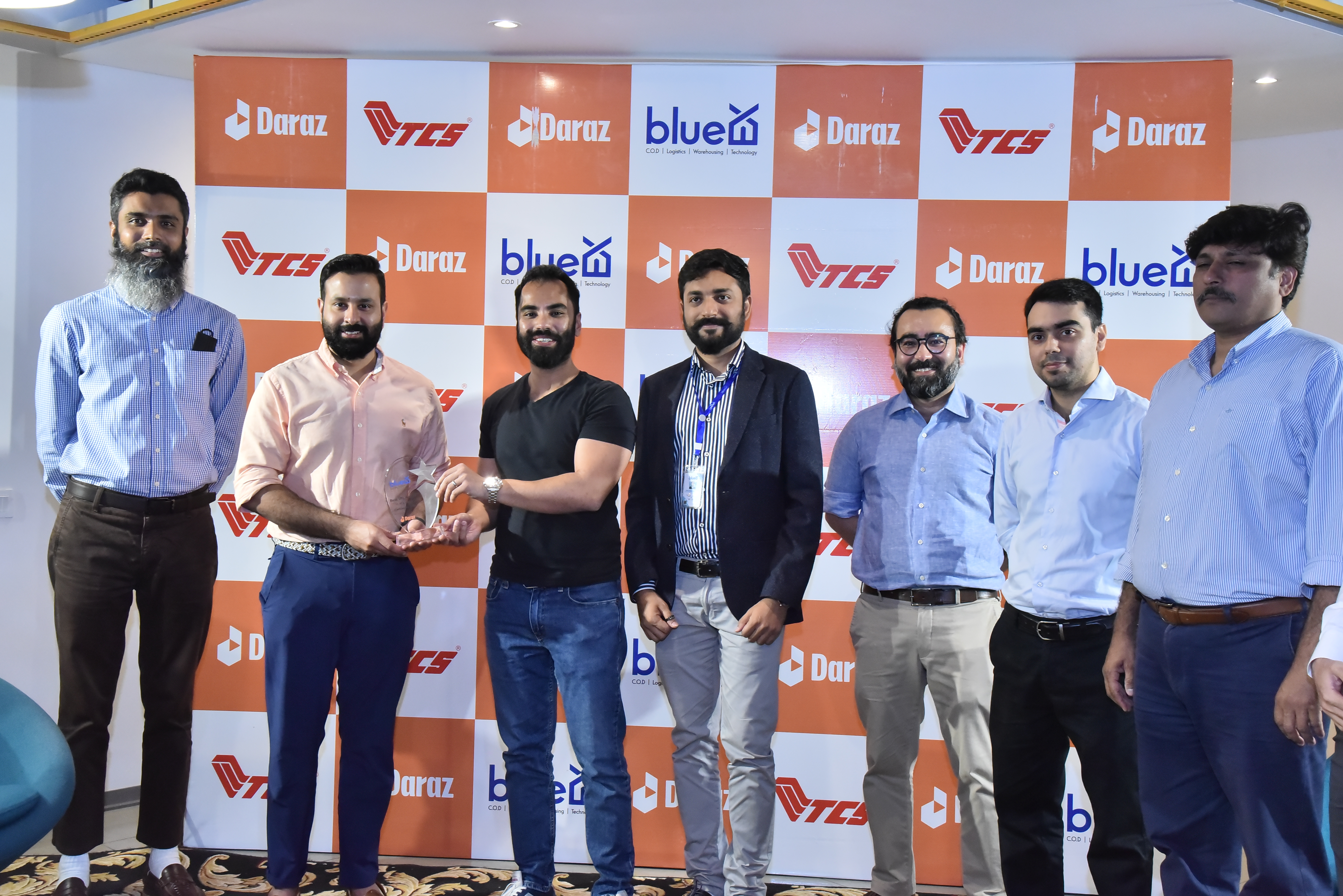 Daraz awards blue-ex best 3PL partner third time in a row