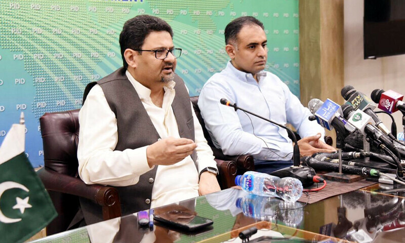 Miftah forecasts pressure on rupee easing within 2 weeks