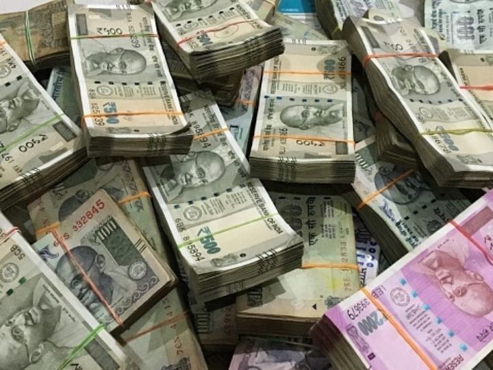 India central bank prepared to spend $100bn more defending rupee: source