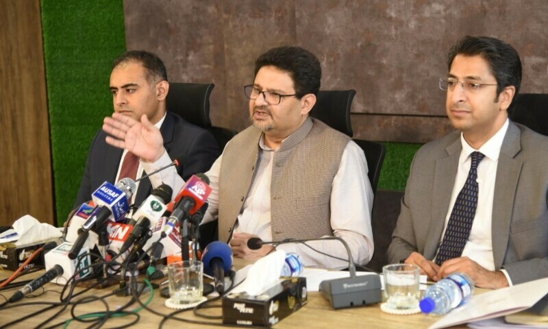 Govt lifts ban on ‘luxury’ imported items