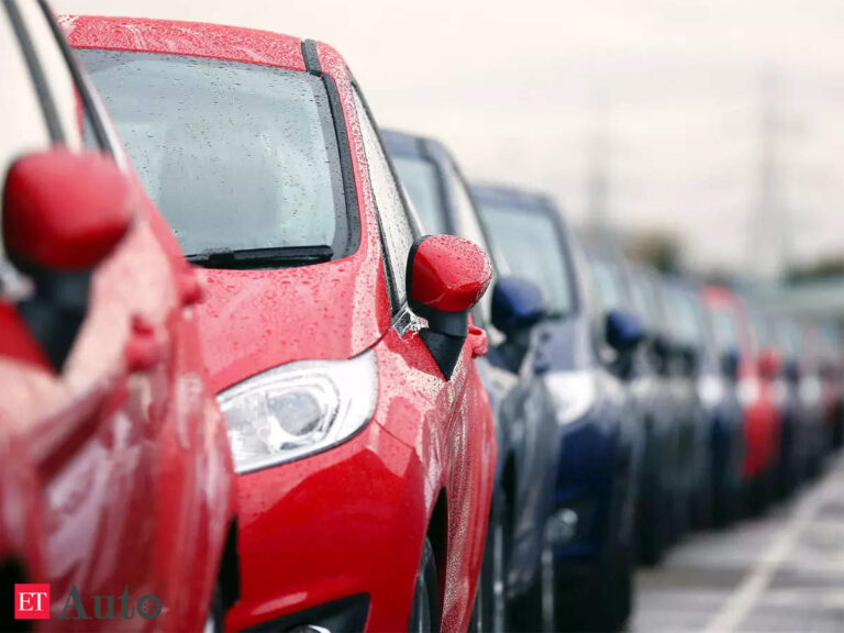 Russians reluctantly embrace Chinese cars after Western brands depart