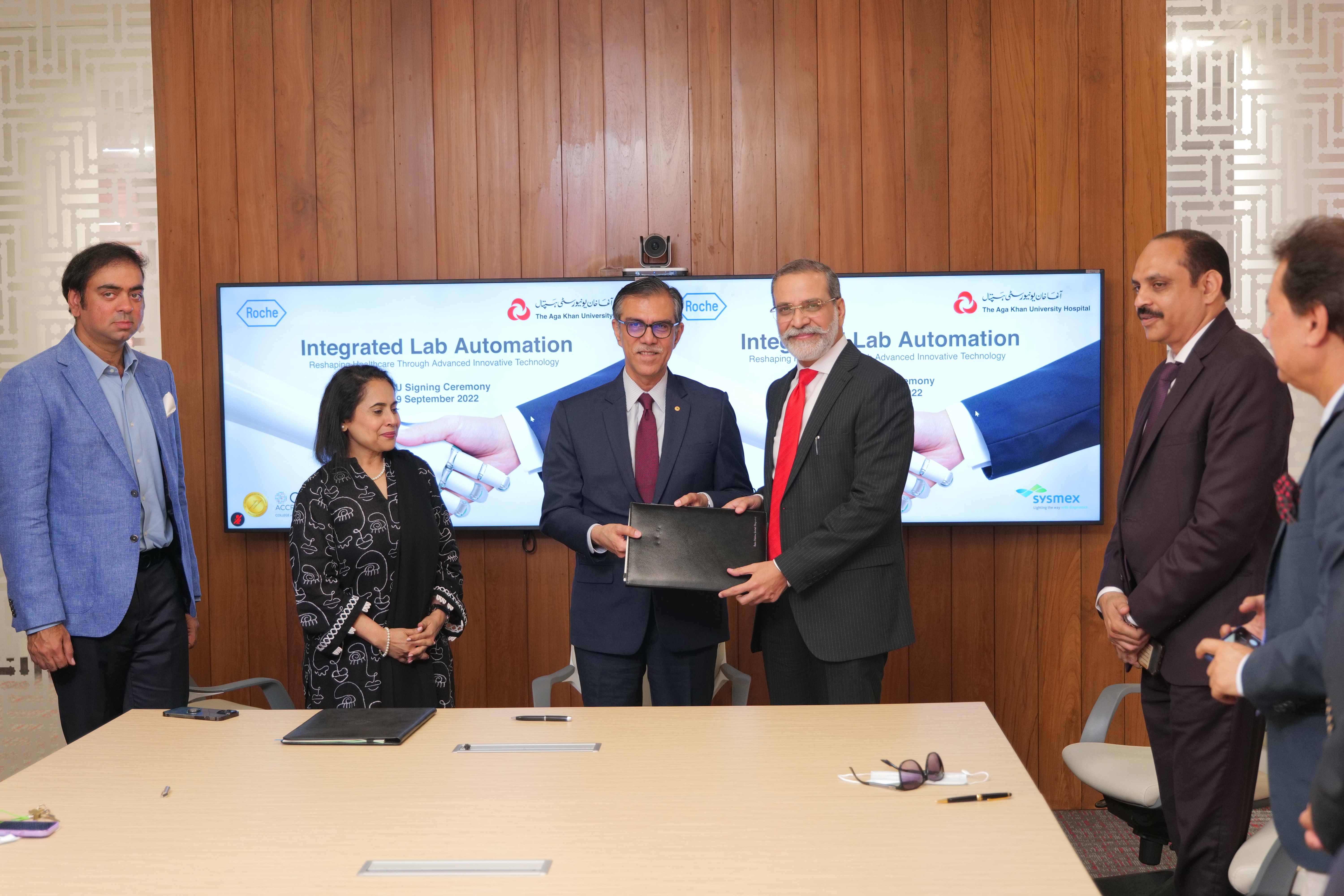 Aga Khan University Hospital and Roche Diagnostics expand their partnership to extend access to innovative and quality testing across Pakistan!