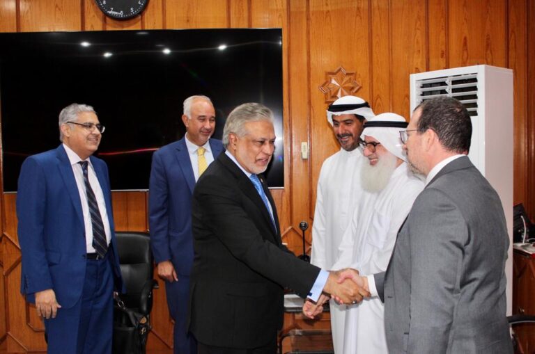 Ishaq Dar discusses business prospects with Etisalat and other Abu Dhabi based companies