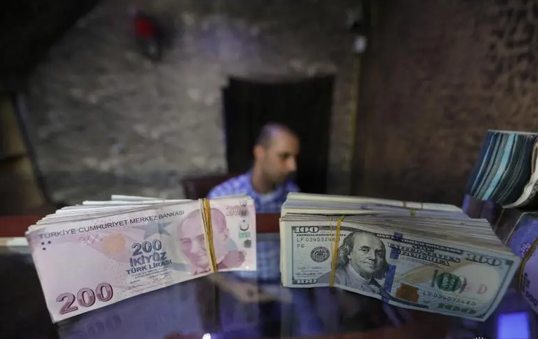 Iran’s currency falls to record low as sanctions to continue