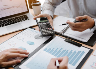 Pakistan business confidence eases in Q4, still above last year