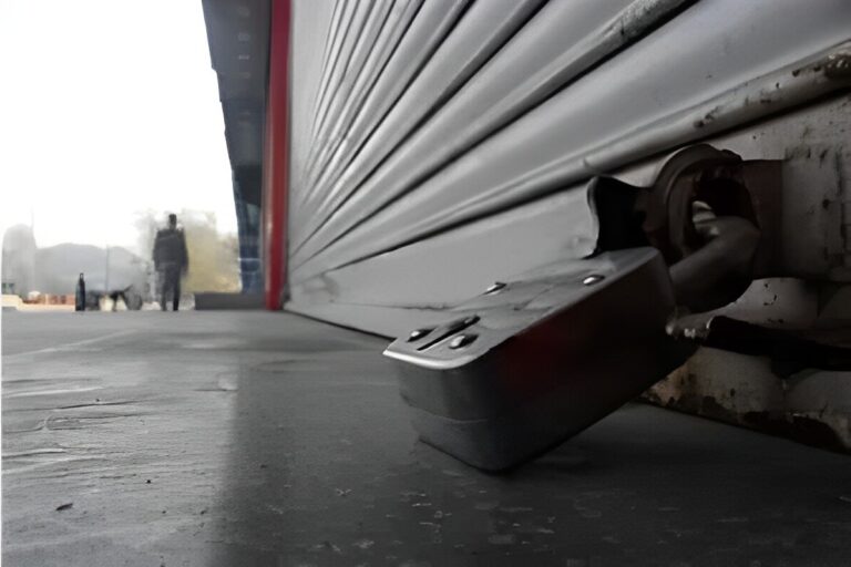 Shutting shop by 8PM: Do market closures really do anything?