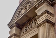 Moody’s upgrades outlook on Pakistan’s banking sector to stable