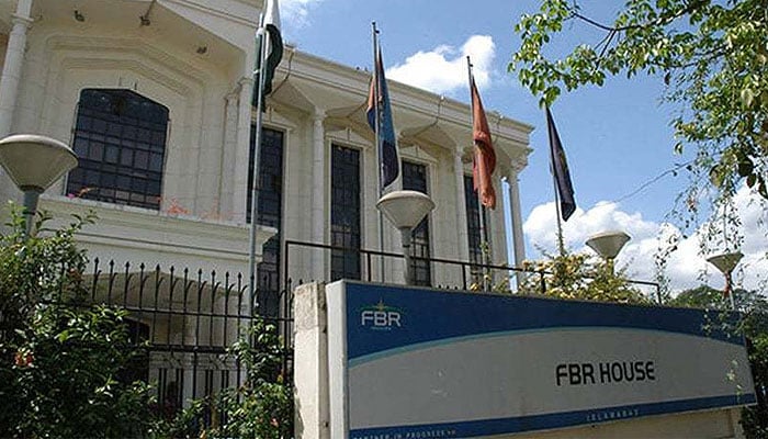 FBR may get powers to seal shops for issuing three non-certified electronic receipts M Haris