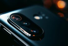 Pakistan eyes $5bn IT exports with smartphone production: Umar Saif