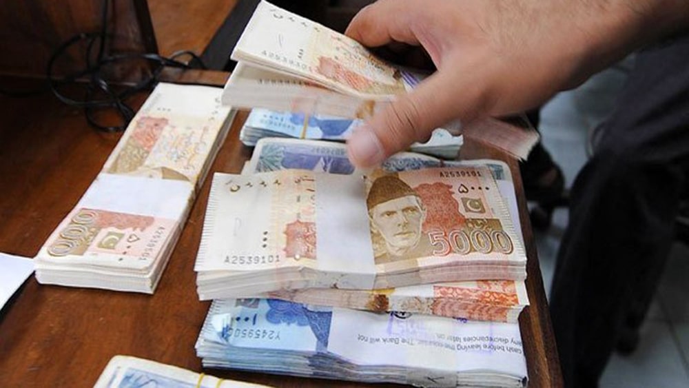 Federal govt’s borrowing from banks surges by 116% due to slow foreign inflows