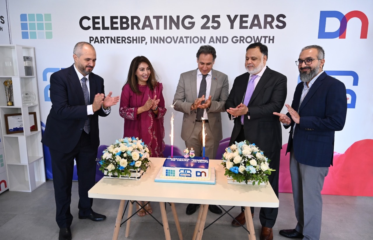 Innovative Pvt Ltd and Diebold Nixdorf celebrate 25 years of strategic partnership
