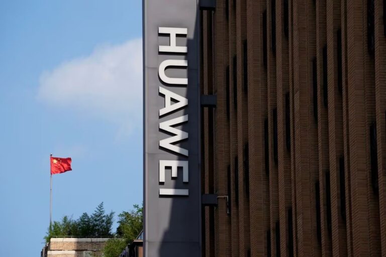 Judge raises concerns over Trump order affecting Huawei legal team