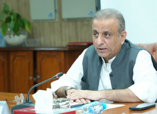 Aleem Khan orders suspension of member south over poor Lyari expressway work