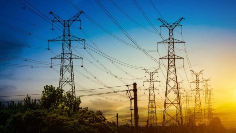 Power sector losses exceed Rs660 billion in FY24 as inefficiencies rise