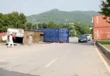 Twin cities’ economy grinds to a halt as protests trigger widespread disruption