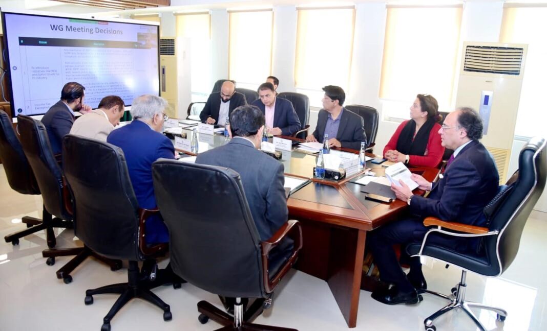 Aurangzeb reviews progress of PM’s committee on IT export remittances