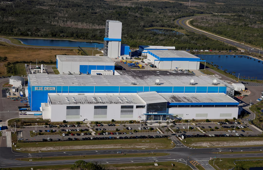 Bezos’ Blue Origin challenges SpaceX with New Glenn rocket launch