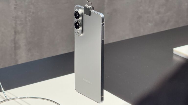 Samsung introduces ultra-thin Galaxy S25 Edge in iPhone 17 Air challenge