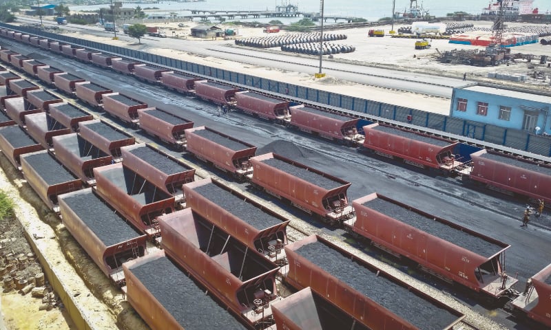 Railway line for Thar coal to Port Qasim on track for completion by December 2025
