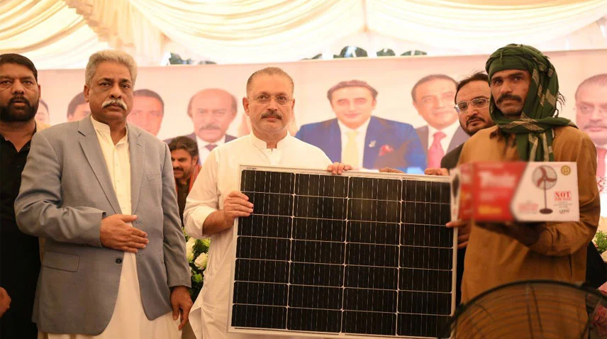 Sindh launches Rs. 200 billion solar energy project with World Bank support