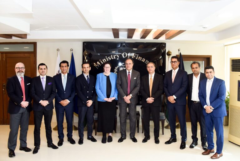 Government hints at steady tax reforms in talks with American Business Council