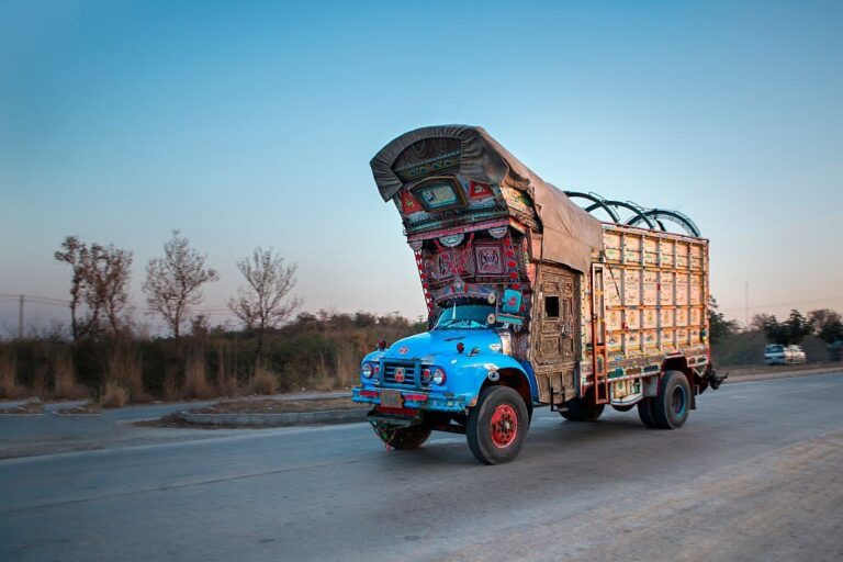 160 Afghan trucks cleared to cross Wagah border after 26-day suspension